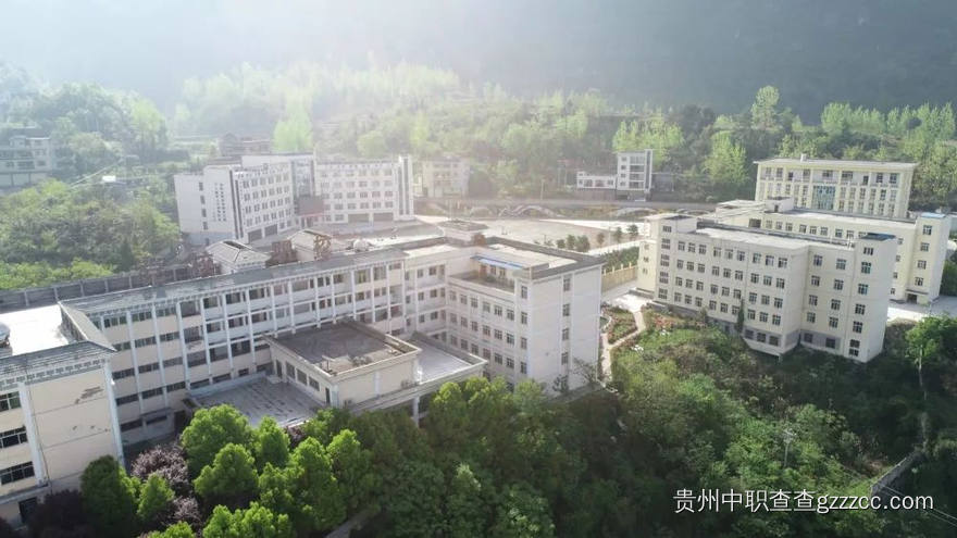 思南县中等职业学校全景