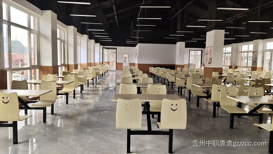贵州应用技术技师学院食堂
